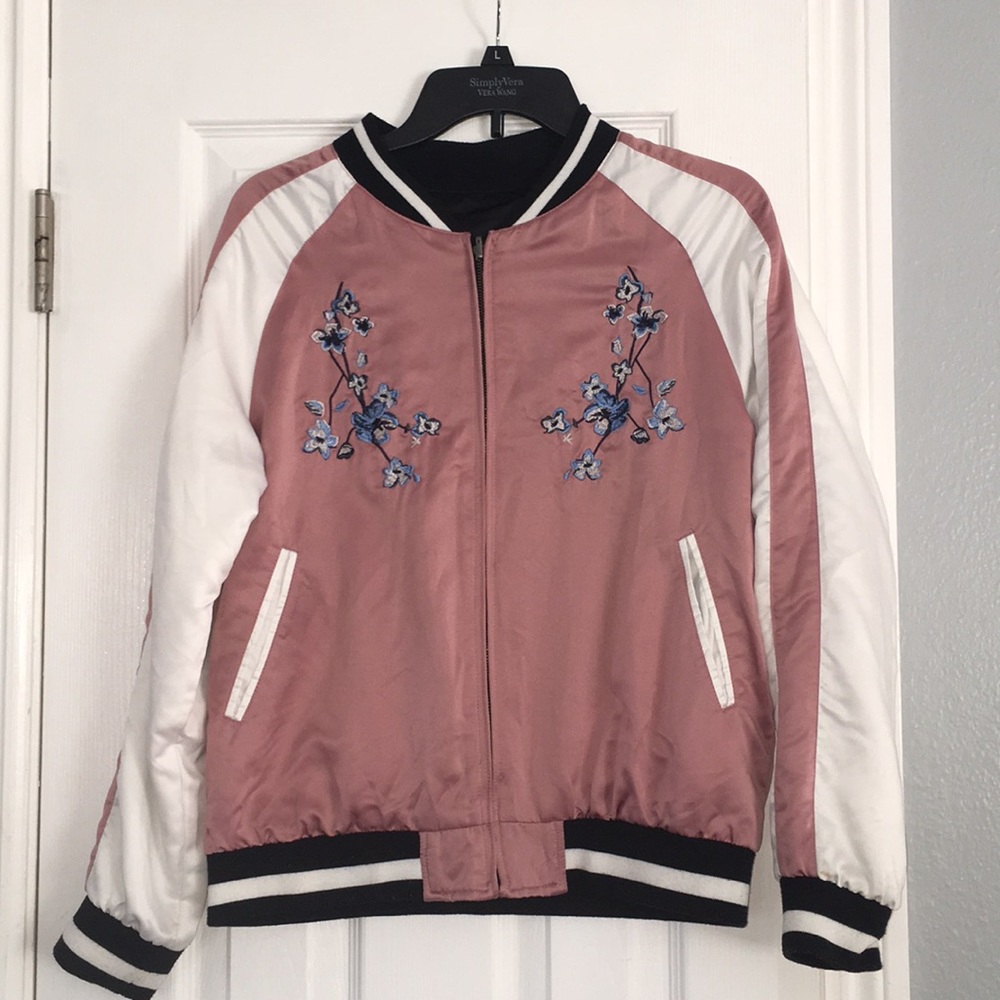 Reversible bombers jacket